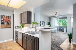 Photo #6: 6322626 Listing