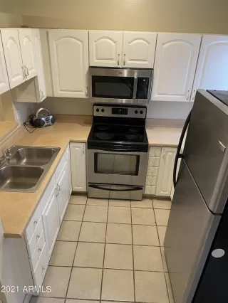 Photo #5: 6322703 Listing