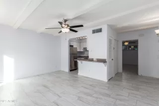 Photo #5: 6322743 Listing