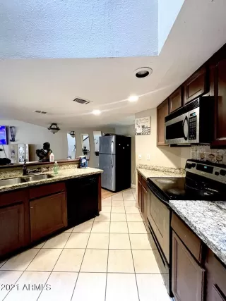 Photo #5: 6322769 Listing 