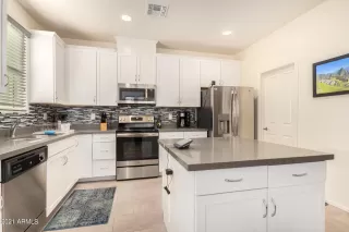 Photo #6: 6322932 Listing