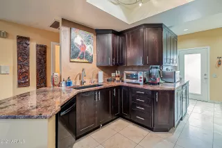 Photo #2: 6322935 Listing