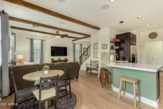 Photo #2: 6322946 Listing