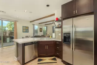 Photo #5: 6322946 Listing