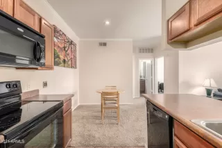 Photo #5: 6323036 Listing 