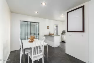 Photo #3: 6323186 Listing