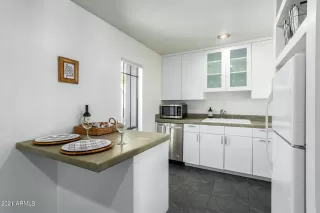 Photo #6: 6323186 Listing