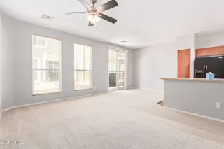 Photo #5: 6323222 Listing