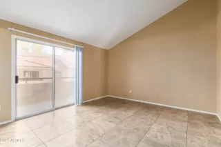 Photo #4: 6323235 Listing