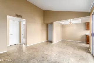 Photo #6: 6323235 Listing