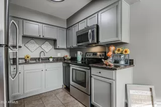 Photo #3: 6323243 Listing