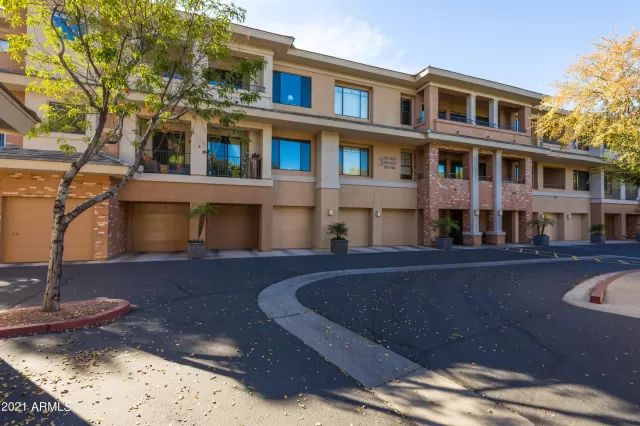 MLS: 6323528 Condo For Sale