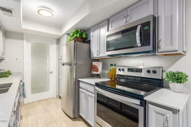 MLS: 6323629 Condo For Sale