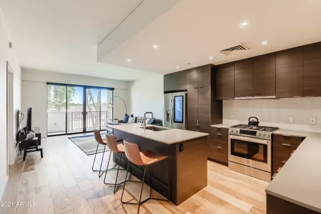 MLS: 6323638 Condo For Sale