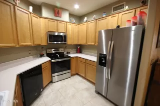 Photo #5: 6323684 Listing