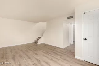 Photo #2: 6323751 Listing 