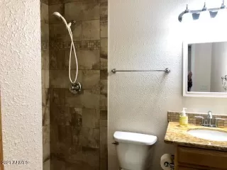 Photo #4: 6323902 Listing