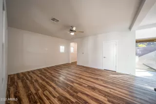 Photo #3: 6324196 Listing