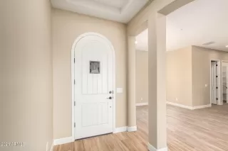 Photo #5: 6324302 Listing