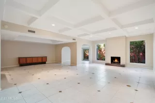 Photo #4: 6324407 Listing