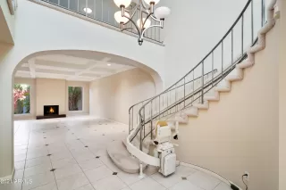 Photo #5: 6324407 Listing