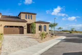 Photo #4: 6324581 Listing