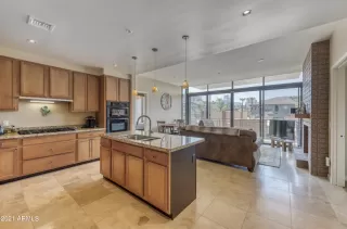 Photo #4: 6324611 Listing