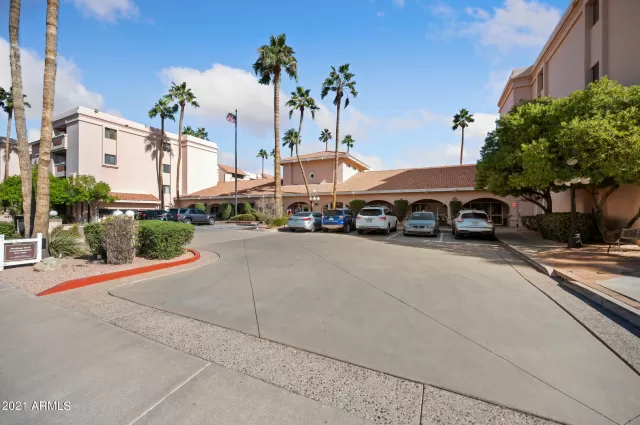 MLS: 6325005 Condo For Sale