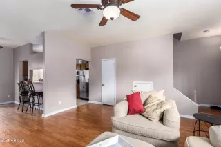 Photo #5: 6325008 Listing 