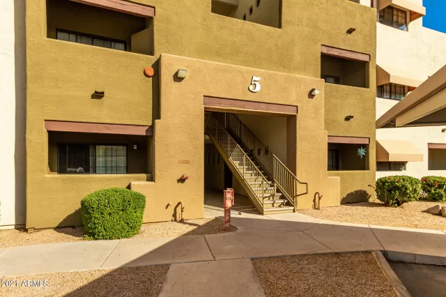 MLS: 6325050 Condo For Sale