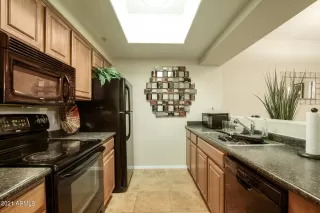 Photo #5: 6325050 Listing