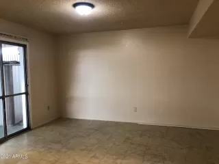 Photo #5: 6325125 Listing