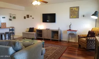 Photo #5: 6325178 Listing