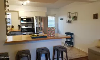 Photo #6: 6325178 Listing