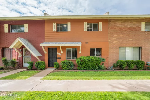 MLS: 6325265 Condo For Sale