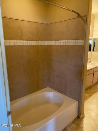 Photo #5: 6325287 Listing 