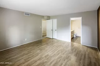 Photo #5: 6325558 Listing 