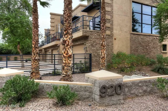 MLS: 6325583 Condo For Sale