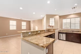 Photo #6: 6325588 Listing