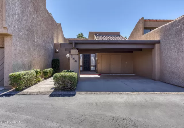 MLS: 6325625 Condo For Sale