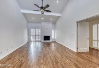 Photo #5: 6325625 Listing