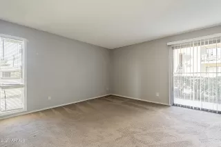 Photo #5: 6325697 Listing