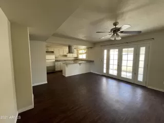 Photo #6: 6325725 Listing