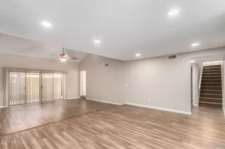 Photo #4: 6325840 Listing