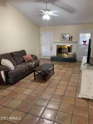 Photo #2: 6325955 Listing