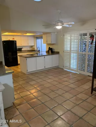 Photo #6: 6325955 Listing