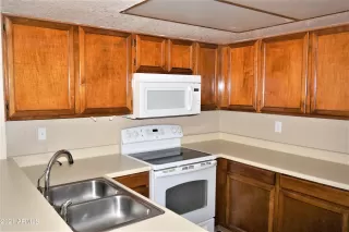 Photo #5: 6325963 Listing