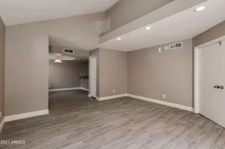 Photo #4: 6326006 Listing