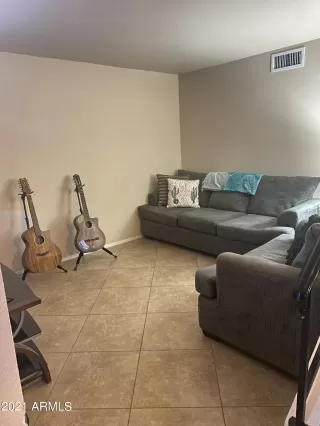 Photo #5: 6326010 Listing