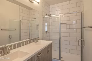 Photo #6: 6326691 Listing